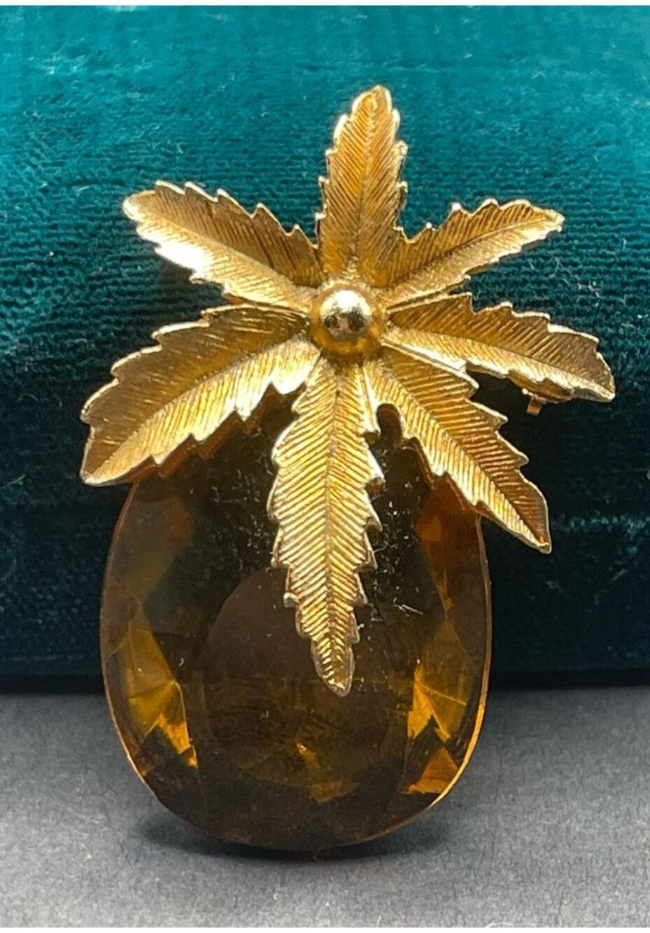 Sarah Coventry Autumn Haze Vintage Pineapple Brooch Pendant Gold Leaves Pin Sign
